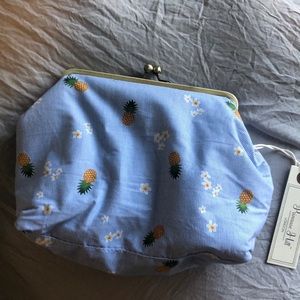 Primrose Hill Pineapple Clutch